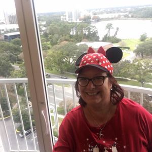 Meet your Posher, Ana